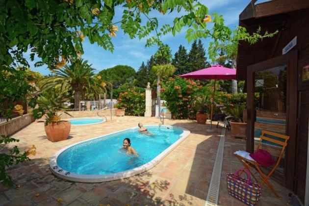 Campsite Les Pecheurs - Maeva Roquebrune-sur-Argens