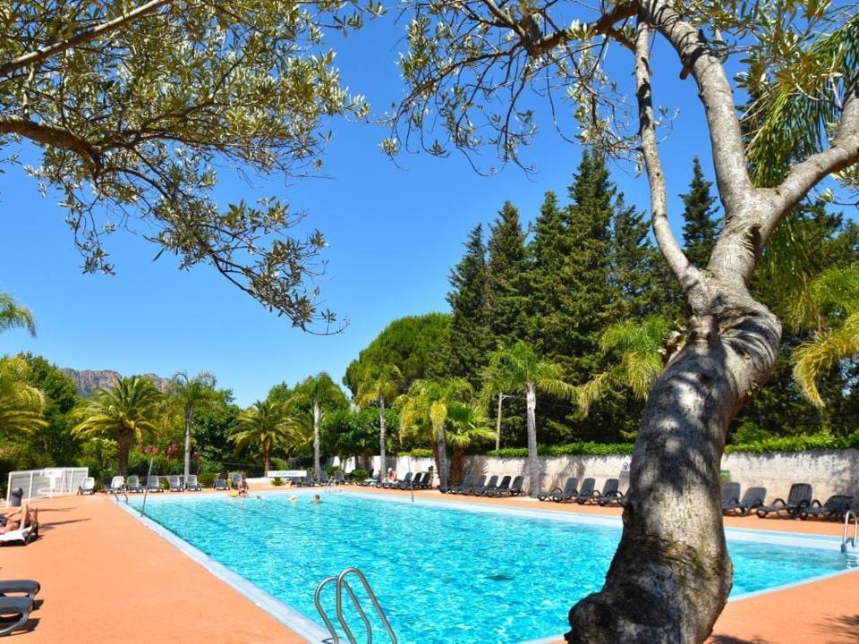 Campsite Les Pecheurs - Maeva 4*